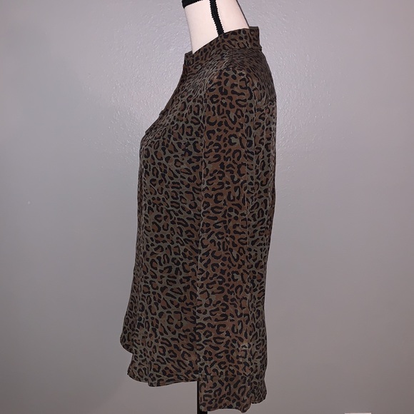 SOLD EQUIPMENT Femme Leopard Print 100% silk Shirt. - Picture 8 of 10